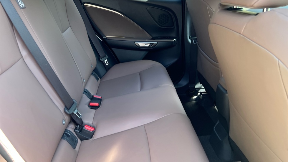 Lexus LBX 1.5 Vvt-ie Takumi Suv Hybrid E-cvt Euro Grey #9