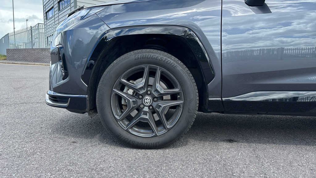 Toyota Rav 4 2.5 Phev Gr Sport Cvt Estate Black #24