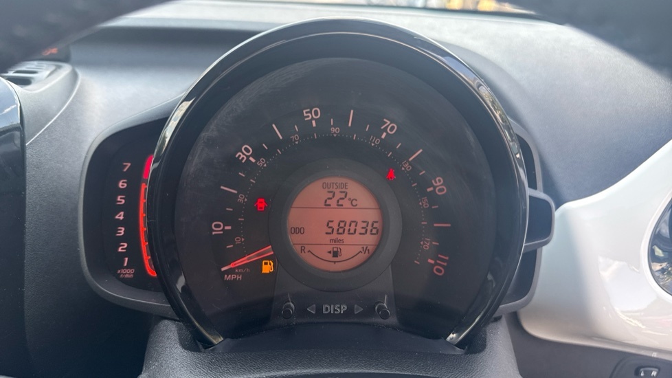 Toyota Aygo 1.0 Vvt-i X-play Euro 6 Red #11