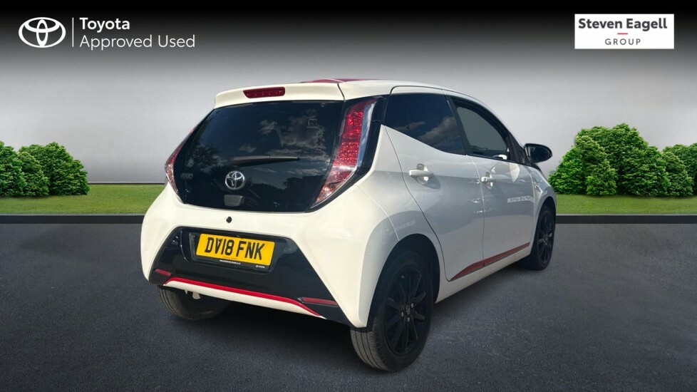 Toyota Aygo 1.0 Vvt-i X-press Euro 6 White #2