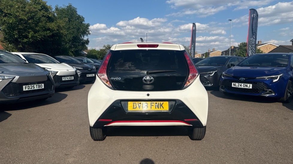 Toyota Aygo 1.0 Vvt-i X-play Euro 6 Red #26