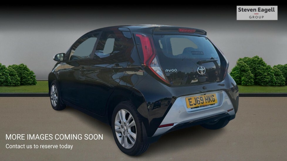 Toyota Aygo 1.0 Vvt-i X-play Euro 6 Black #2