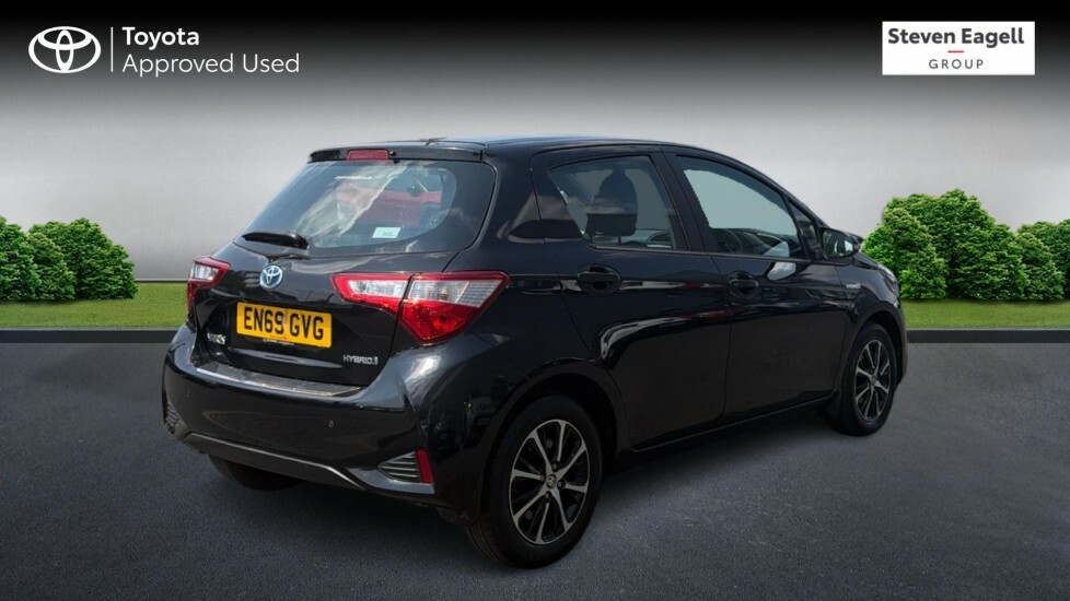 Toyota Yaris 1.5 Vvt-h Icon Tech Hatchback Hybrid E- EN69GVG Black #2