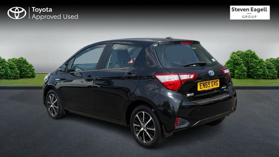 Toyota Yaris 1.5 Vvt-h Icon Tech Hatchback Hybrid E- EN69GVG Black #4