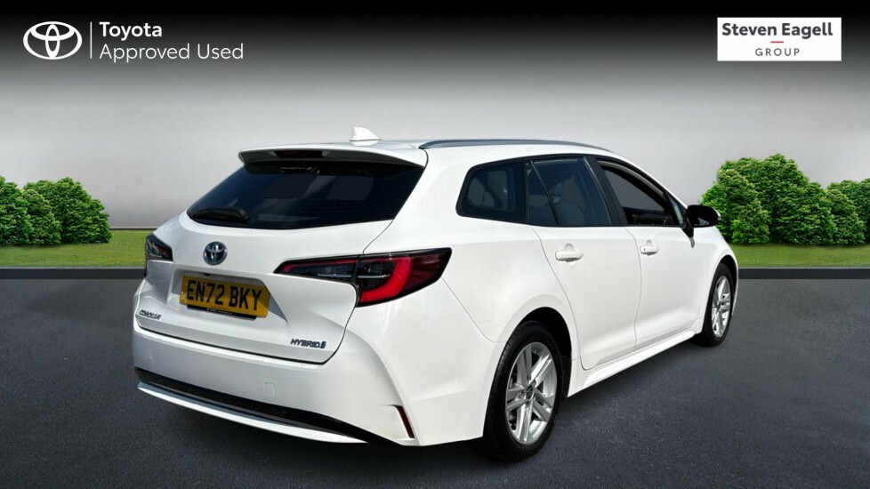 Toyota Corolla 1.8 Vvt-h Icon Touring Sports Hybrid Cv EN72BKY White #2
