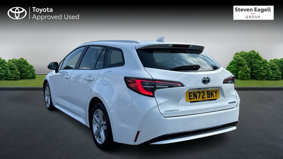 Toyota Corolla 1.8 Vvt-h Icon Touring Sports Hybrid Cv EN72BKY White #4