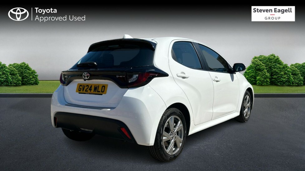 Toyota Yaris 1.5 Vvt-h Icon E-cvt Euro 6 Ss White #2