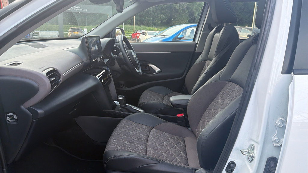 Toyota Yaris Cross 1.5 Vvt-h Excel Suv Hybrid E-cvt Euro 6 White #5