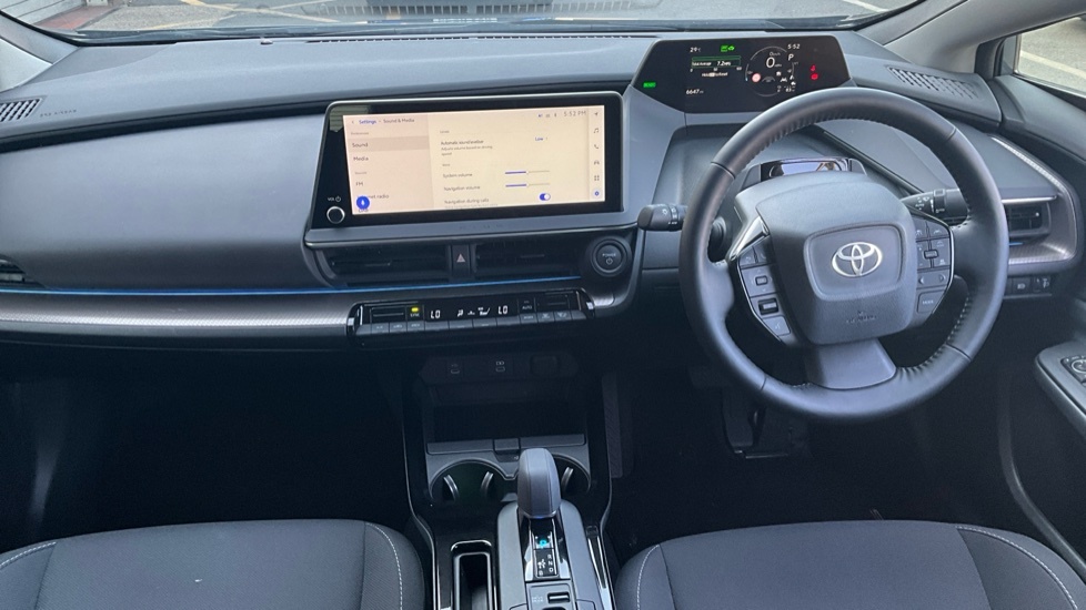 Toyota Prius 2.0 13.6Kwh Design Hatchback Plug-in Hy Grey #6