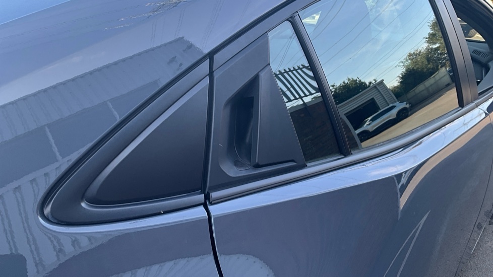Toyota Prius 2.0 13.6Kwh Design Cvt Euro 6 Ss Silver #43
