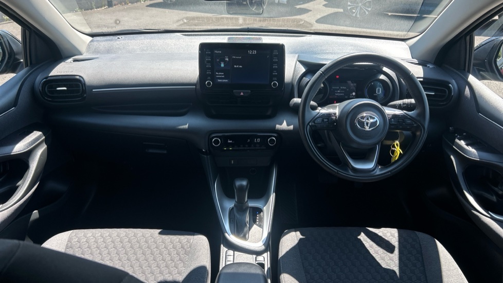 Toyota Yaris 1.5 Vvt-h Design E-cvt Euro 6 Ss Black #6