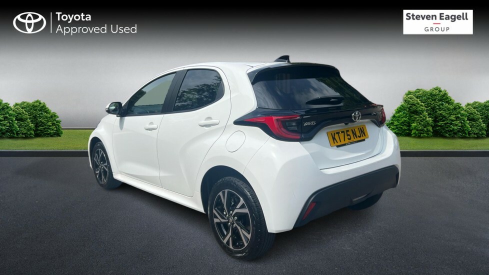 Toyota Yaris 1.5 Vvt-h Design E-cvt Euro 6 Ss White #4