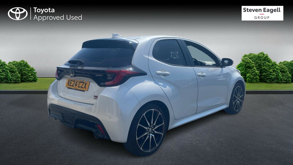 Toyota Yaris 1.5 Vvt-h Gr Sport E-cvt Euro 6 Ss White #2