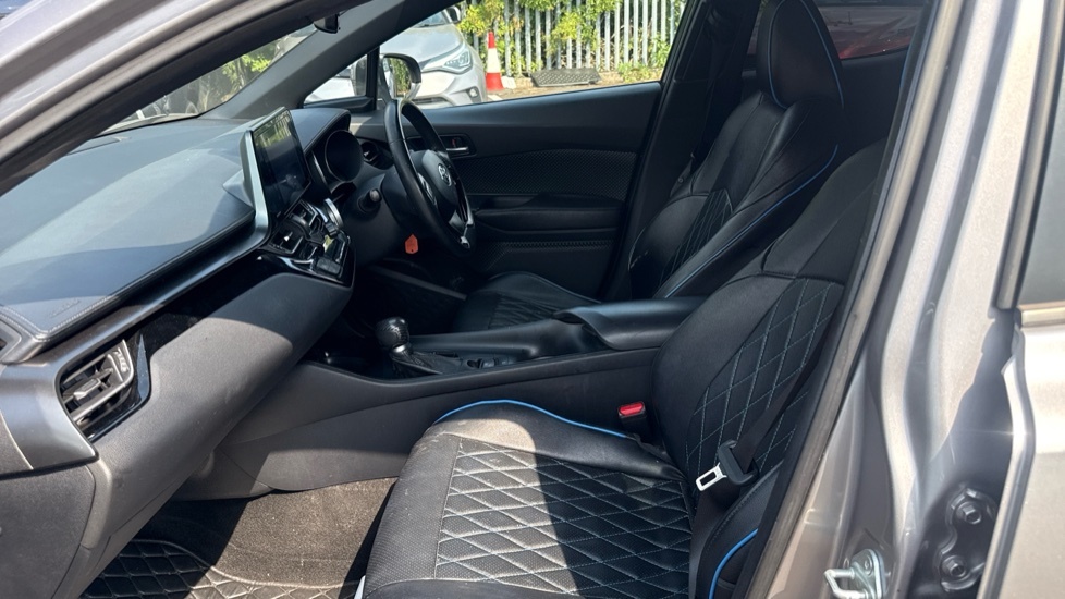 Toyota C-Hr 1.2 Vvt-i Icon Cvt Euro 6 Ss Silver #5