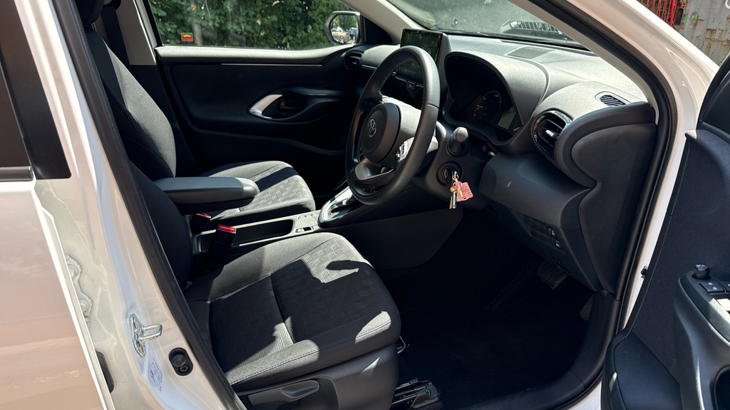 Toyota Yaris 1.5 Hybrid 130 Gr Sport Cvt Safetybi-tone Grey #12