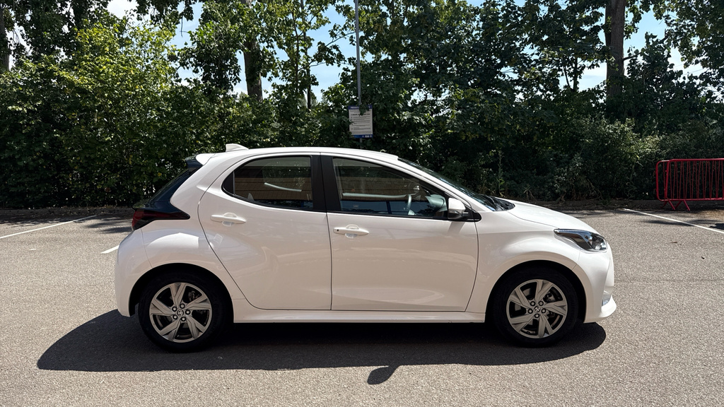 Toyota Yaris 1.5 Hybrid 130 Gr Sport Cvt Safetybi-tone Grey #23
