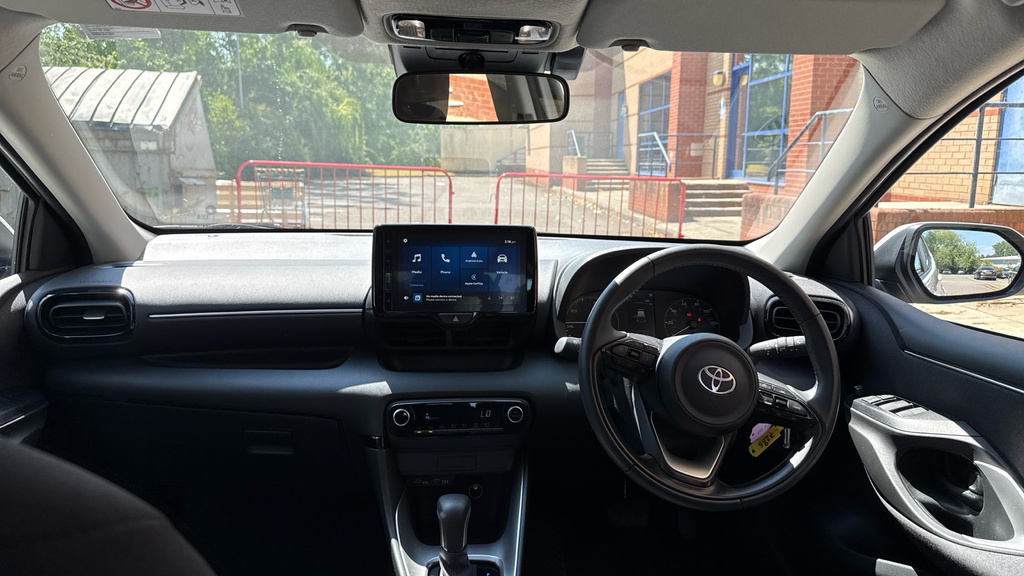 Toyota Yaris 1.5 Vvt-h Icon Hatchback Hybrid E-cvt E White #6