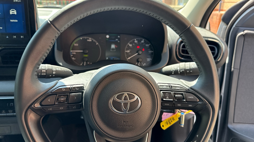Toyota Yaris 1.5 Hybrid 130 Gr Sport Cvt Safetybi-tone Grey #10