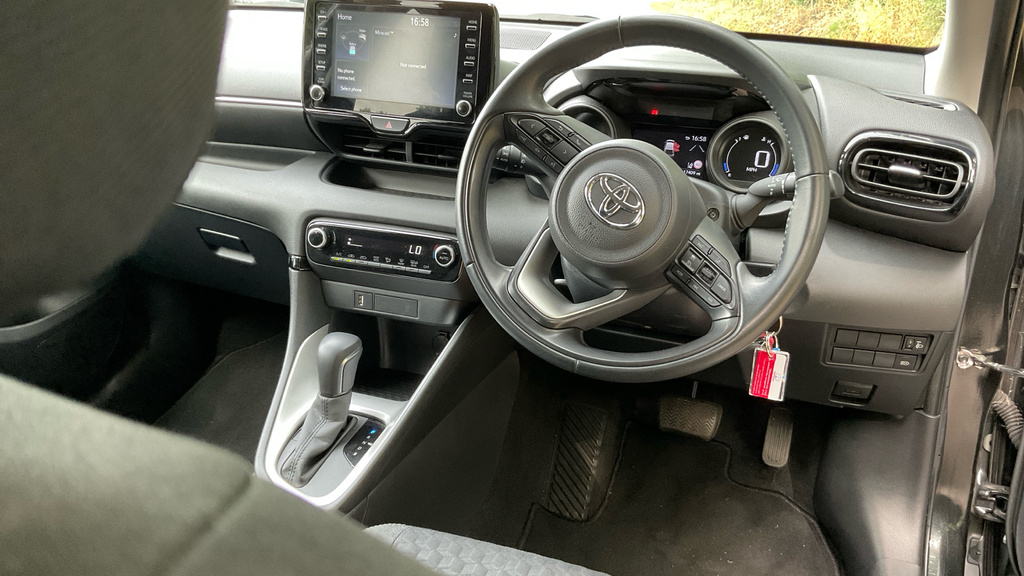 Toyota Yaris 1.5 Vvt-h Design E-cvt Euro 6 Ss Black #6