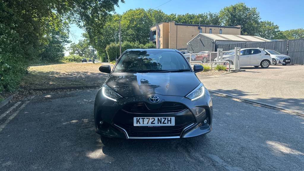 Toyota Yaris 1.5 Hybrid Gr Sport Cvt City Pack Black #22