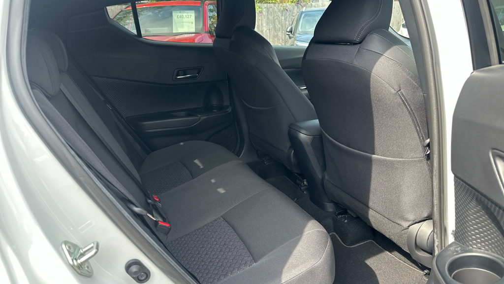 Toyota C-Hr 1.8 Hybrid Gr Sport Cvt White #8