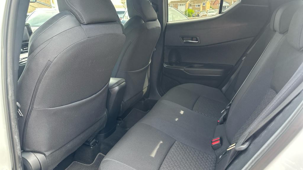 Toyota C-Hr 1.8 Hybrid Gr Sport Cvt White #15