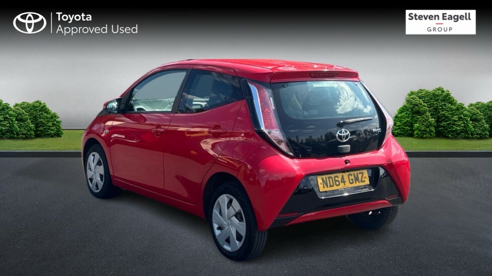 Toyota Aygo 1.0 Vvt-i X-play Euro 5 Euro 5 Red #4