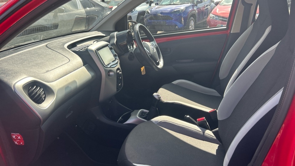 Toyota Aygo 1.0 Vvt-i X-play Euro 5 Euro 5 Red #5