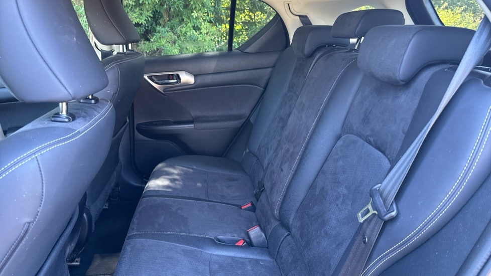 Lexus CT Luxury Silver #9