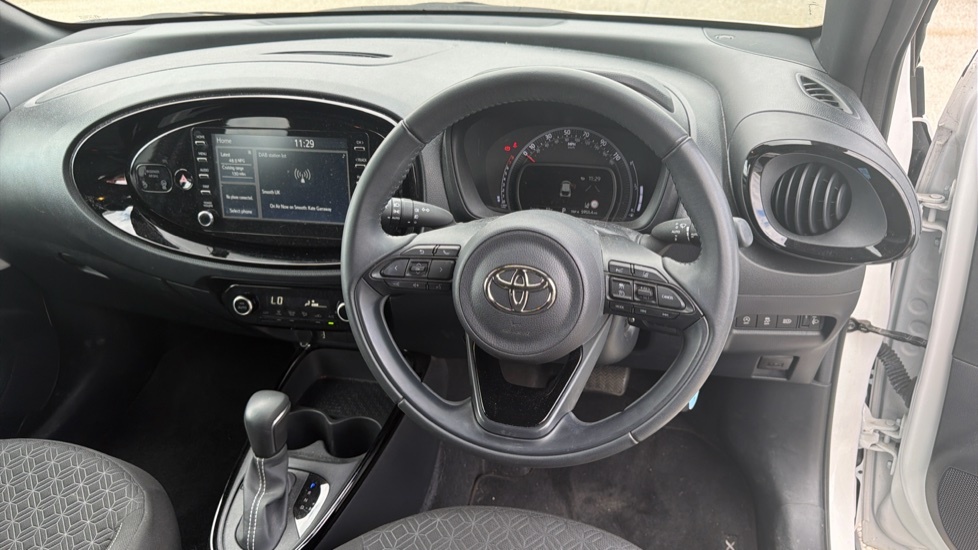 Toyota Aygo X 1.0 Vvt-i Edge X-shift Euro 6 Ss EF73SZC White #6