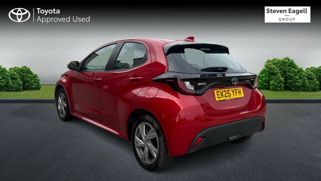 Toyota Yaris 1.5 Vvt-h Icon E-cvt Euro 6 Ss EK25YFH Red #4