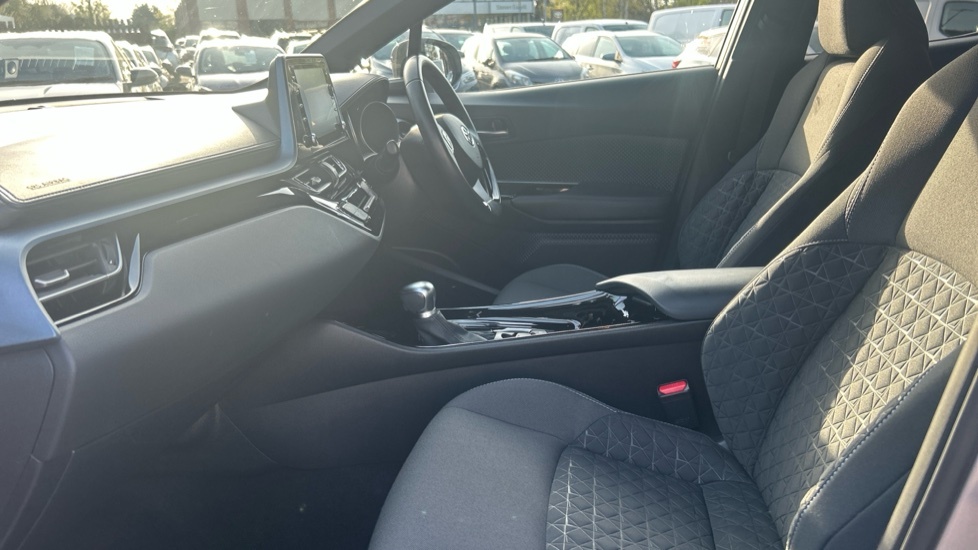 Toyota C-Hr 2.0 Vvt-h Design Cvt Euro 6 Ss Silver #5