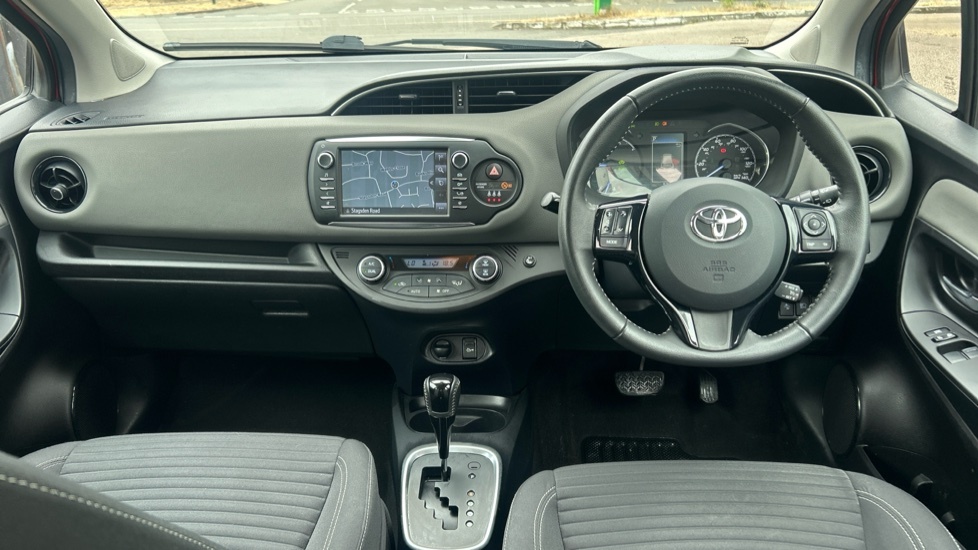 Toyota Yaris 1.5 Vvt-h Icon Tech Hatchback Hybrid E-  #6