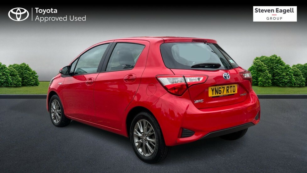 Toyota Yaris 1.5 Vvt-h Icon Tech Hatchback Hybrid E-  #4