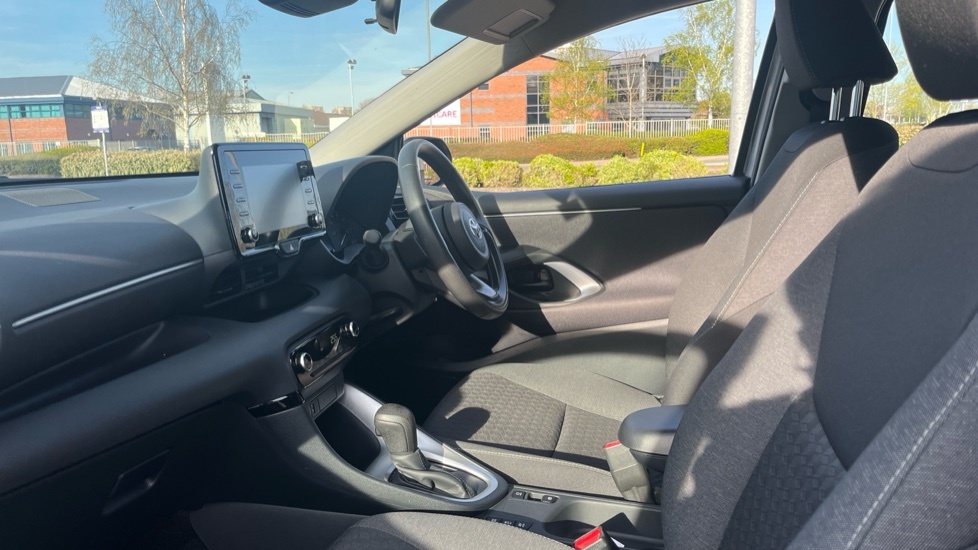 Toyota Yaris 1.5 Vvt-h Icon E-cvt Euro 6 Ss Silver #5