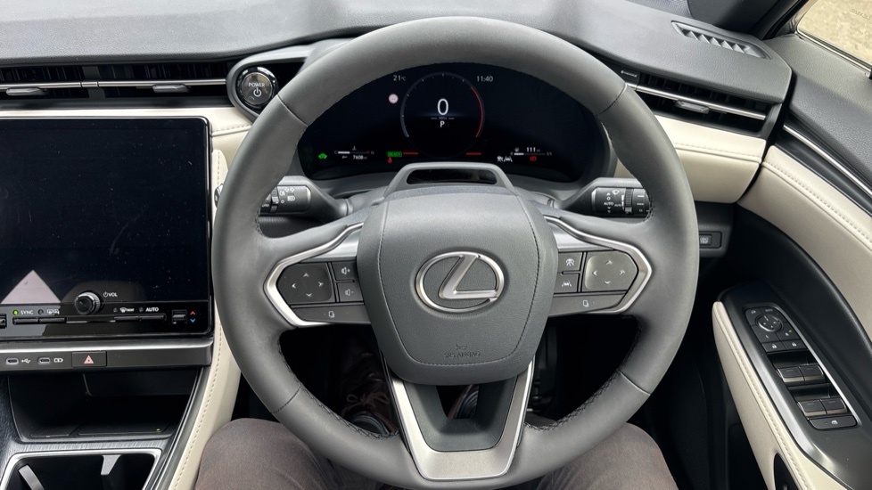 Lexus LBX Premium Plus White #11