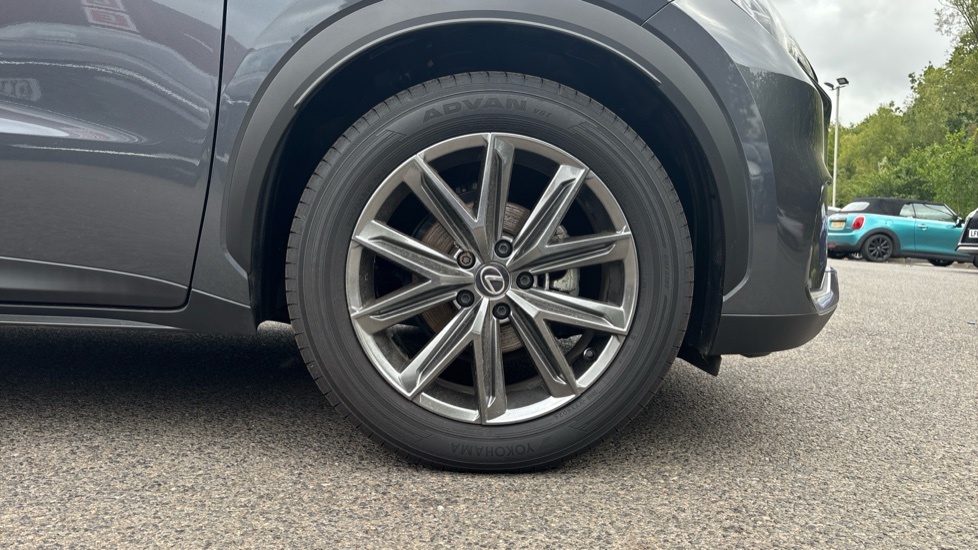 Lexus LBX Premium Plus White #24