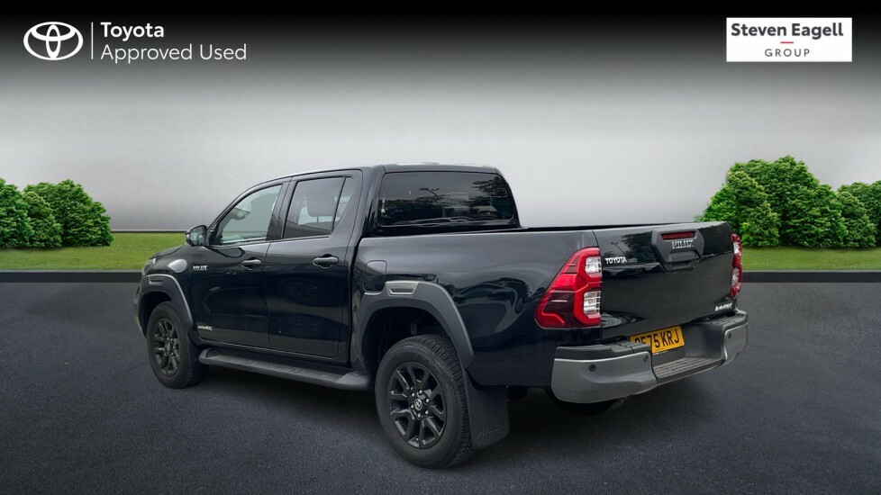 Toyota HILUX 2.8 D-4d-h Invincible X 4Wd Euro 6 Black #4