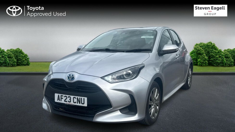 Toyota Yaris 1.5 Vvt-h Icon Hatchback Hybrid E-cvt E Silver #3