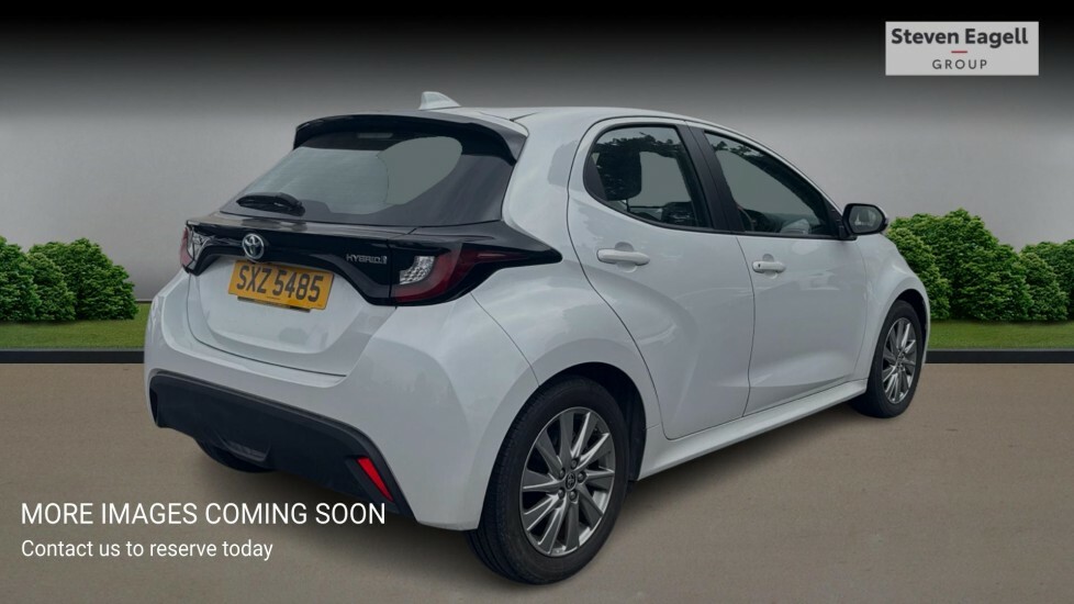 Toyota Yaris 1.5 Vvt-h Icon E-cvt Euro 6 Ss White #4
