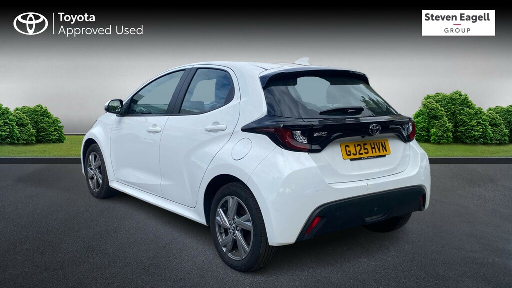 Toyota Yaris 1.5 Vvt-h Icon E-cvt Euro 6 Ss White #4