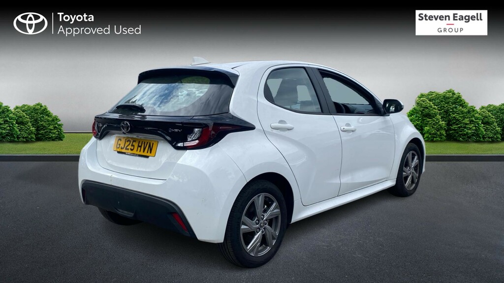 Toyota Yaris 1.5 Vvt-h Icon E-cvt Euro 6 Ss White #2