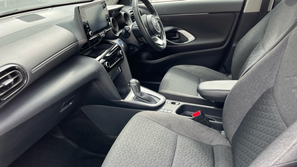 Toyota Yaris Cross 1.5 Vvt-h Icon E-cvt Euro 6 Ss Grey #5