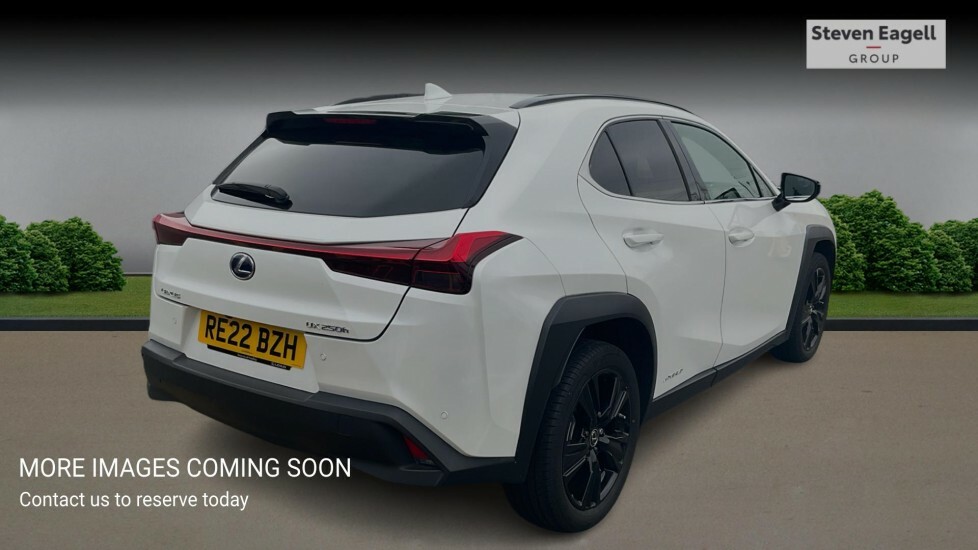 Lexus UX 2.0 250H Premium Sport Edition Suv Hybr White #4