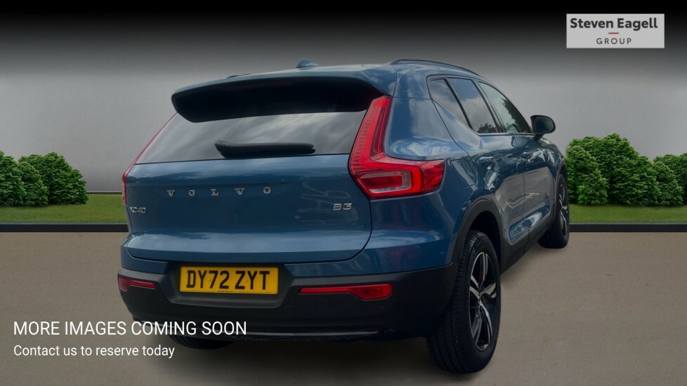 Volvo XC40 Plus Blue #4