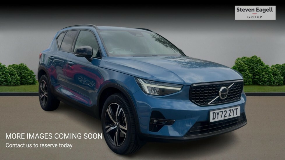 Volvo XC40 Plus Blue #1