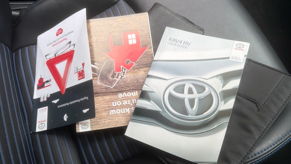 Toyota Rav 4 Dynamic White #27