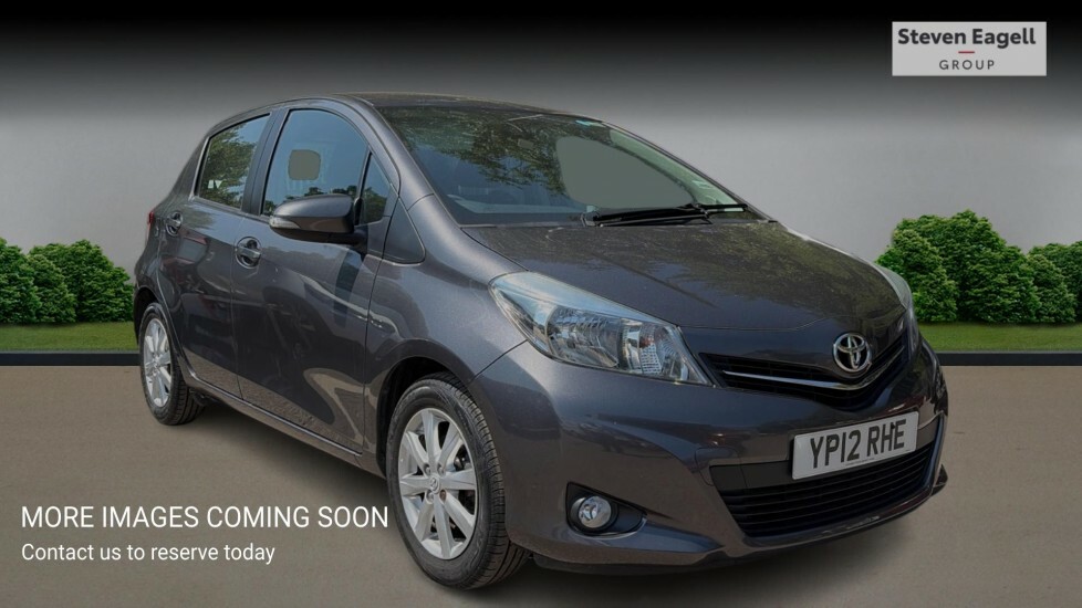 Toyota Yaris Hatchback White #1