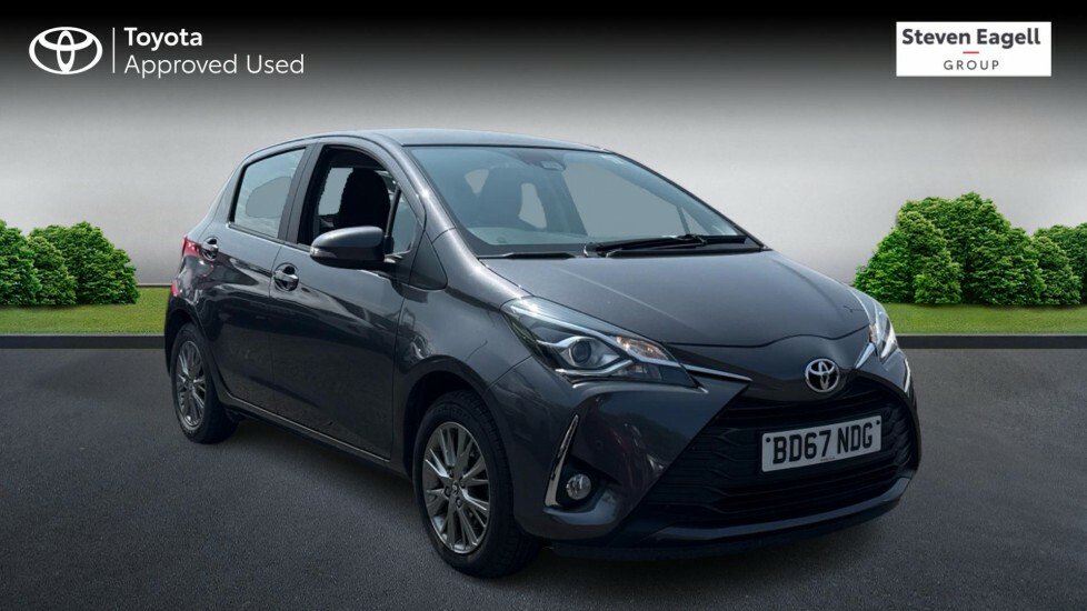 Toyota Yaris 1.5 Vvt-i Icon Tech Euro 6 Grey