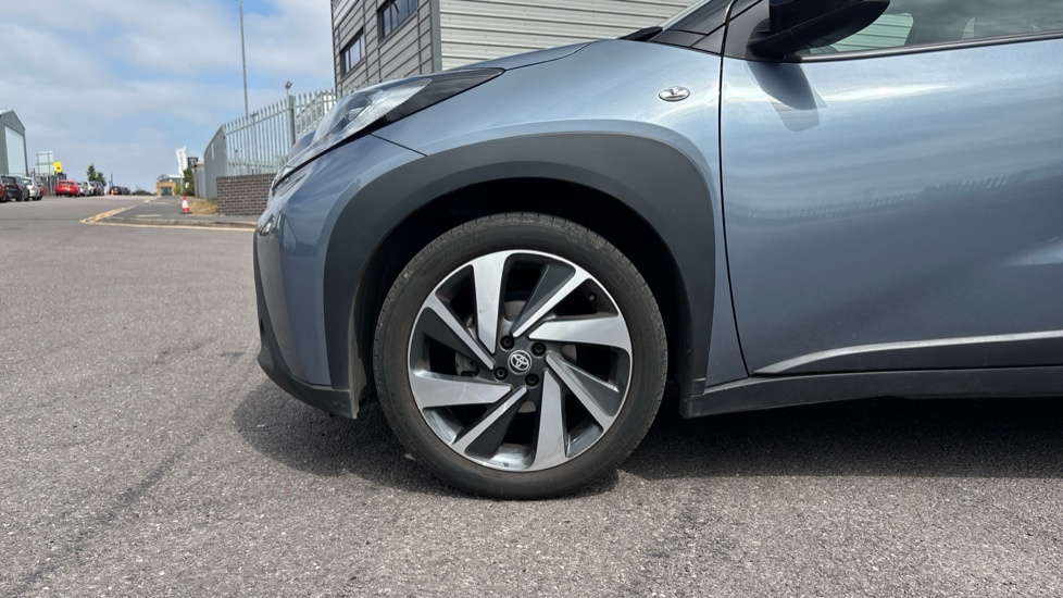 Toyota Aygo X 1.0 Vvt-i Exclusive Beige #24